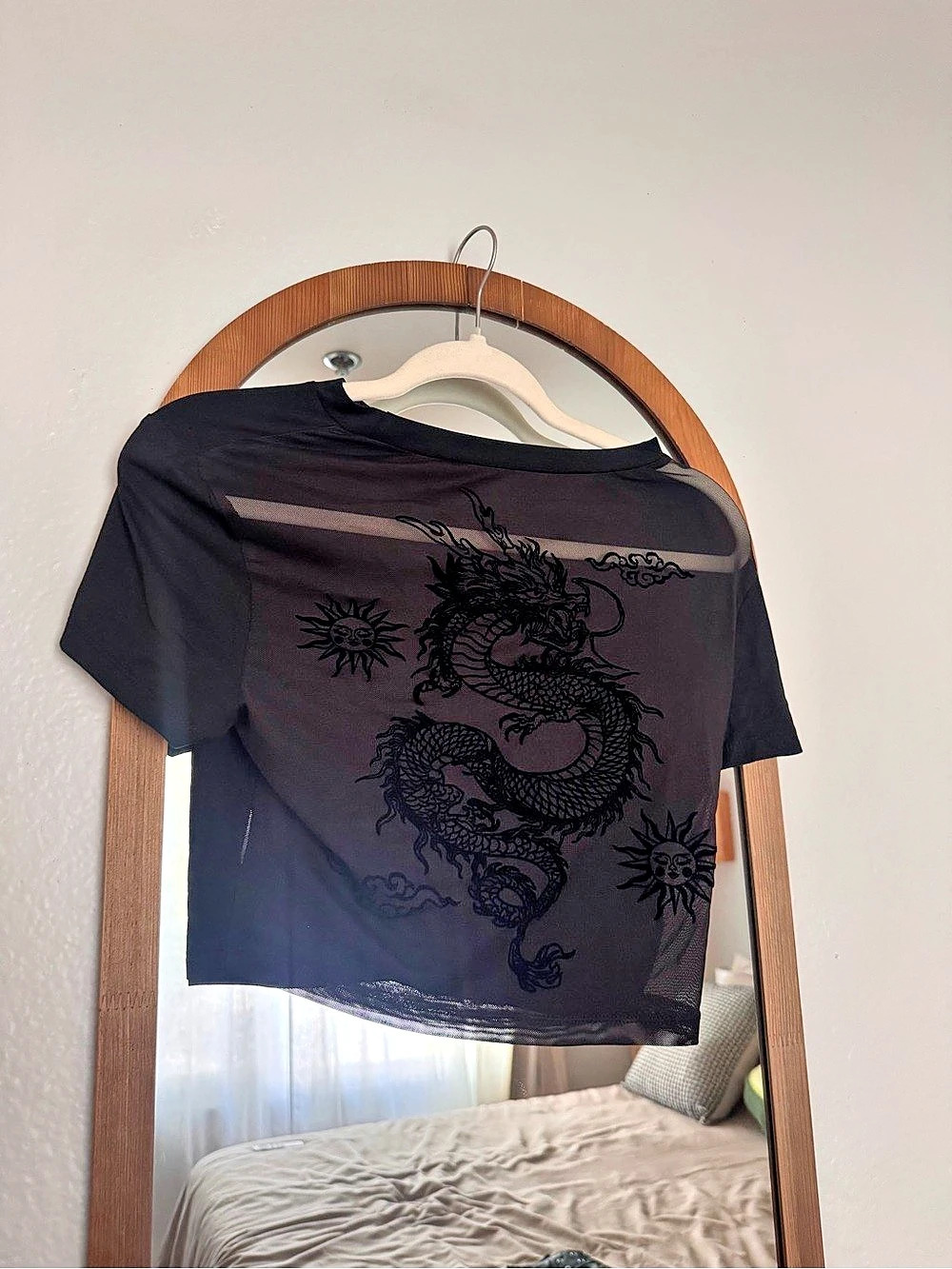 Dragon Graphic Short Sleeve Tee in Black Like New